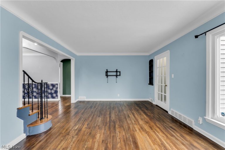 4186 Lambert Road, South Euclid, OH - Photo 6