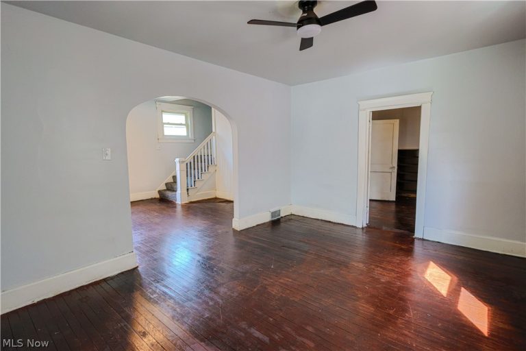 22862 Norman Avenue, Alliance, OH - Photo 8