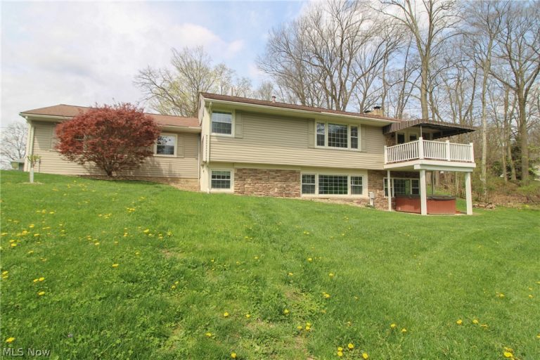 324 Neff Drive, Canfield, OH - Photo 5