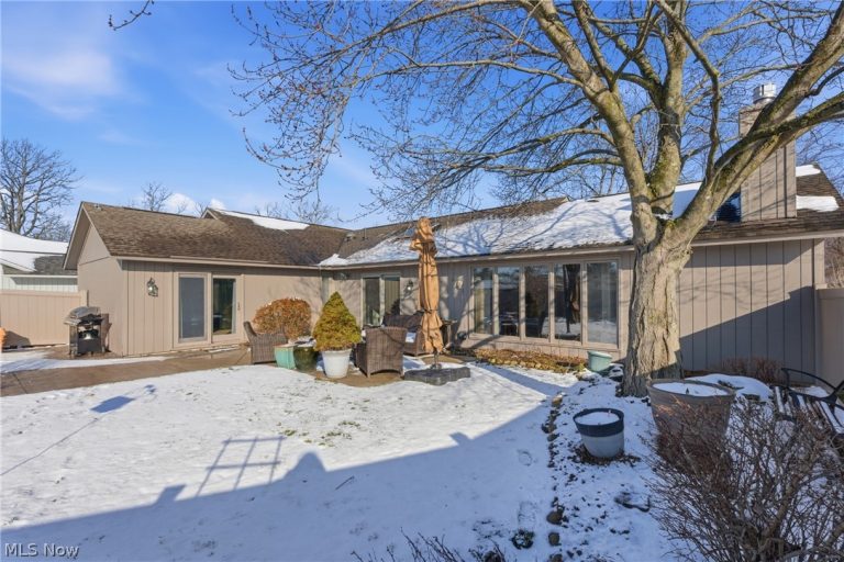 32933 Woodspring Circle, North Ridgeville, OH - Photo 2