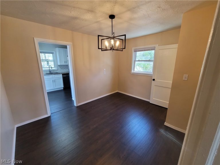 923 Russell Avenue, Akron, OH - Photo 8