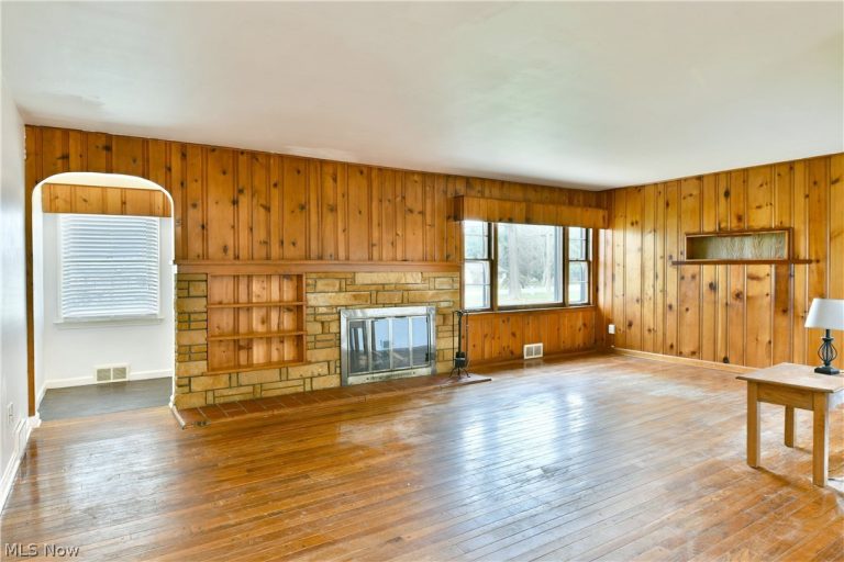 2262 Niles Cortland Road, Cortland, OH - Photo 8