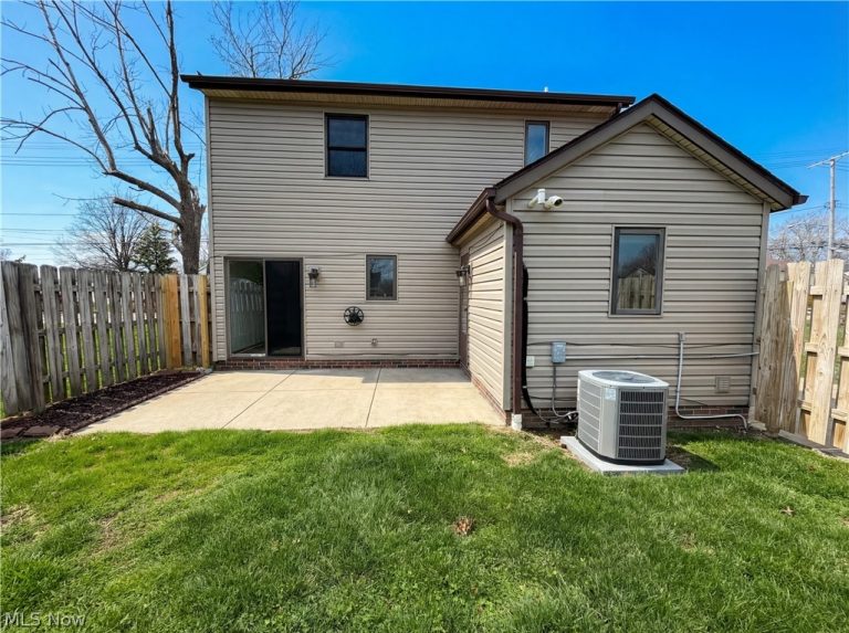 20710 Miller Avenue, Cleveland, OH - Photo 5