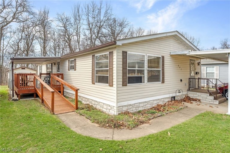 227 C Street, Navarre, OH, 44662