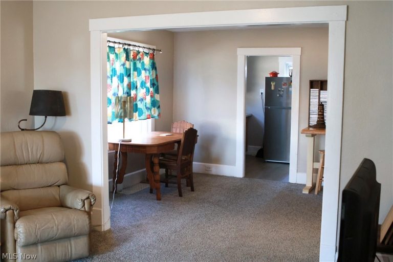 848 Cameron Avenue, Youngstown, OH - Photo 2