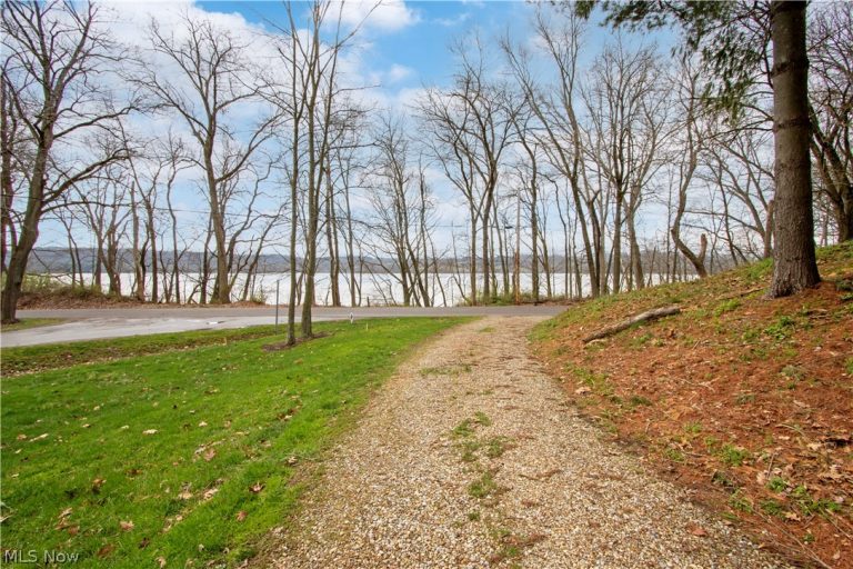 4225 Covert Road, Perrysville, OH - Photo 3