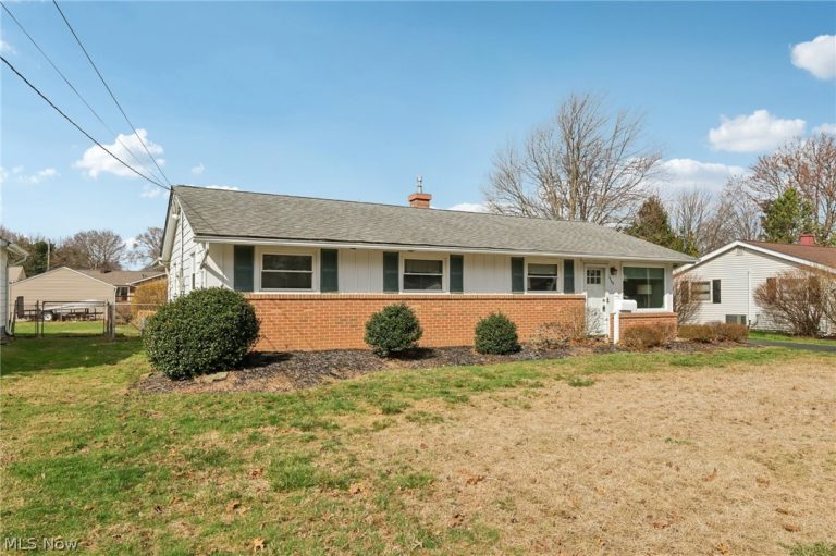 6168 Thistlewood Drive, Mentor, OH - Photo 3