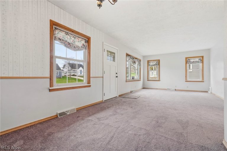 1321 Spangler Road, Canton, OH - Photo 5