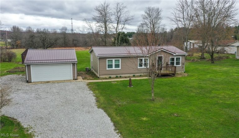 8698 Pierce Road, Garrettsville, OH, 44231