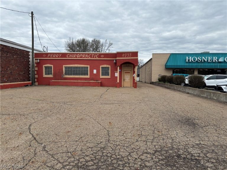 4933 Tuscarawas Street, Canton, OH - Photo 2