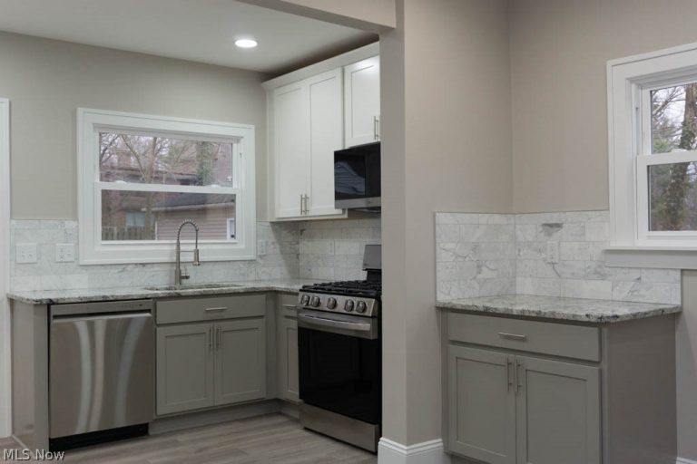 3970 Monticello Boulevard, Cleveland Heights, OH - Photo 8