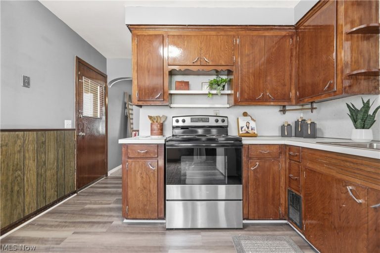 2806 33rd Street, Canton, OH - Photo 8