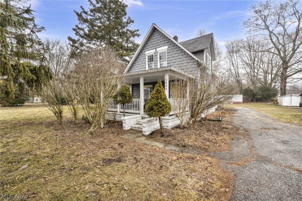 2833 Hubbard Road, Madison, OH