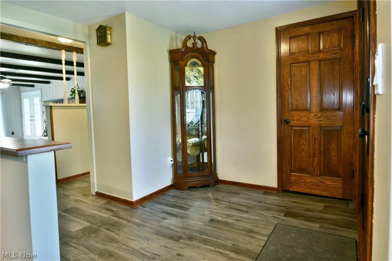 3210 Halsey Drive, Warren, OH - Photo 8