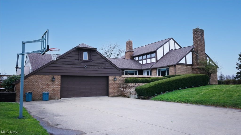 13177 Beaver Springfield Road, New Springfield, OH