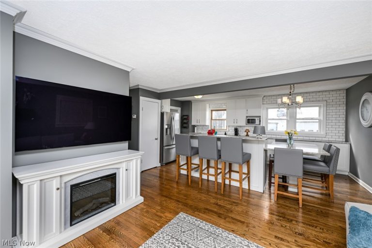 169 Kempton Drive, Berea, OH - Photo 8