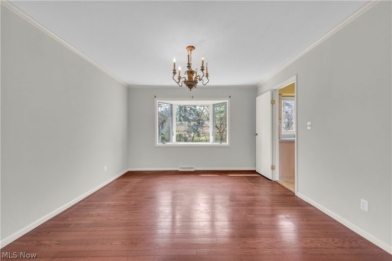 25106 Hazelmere Road, Beachwood, OH - Photo 6