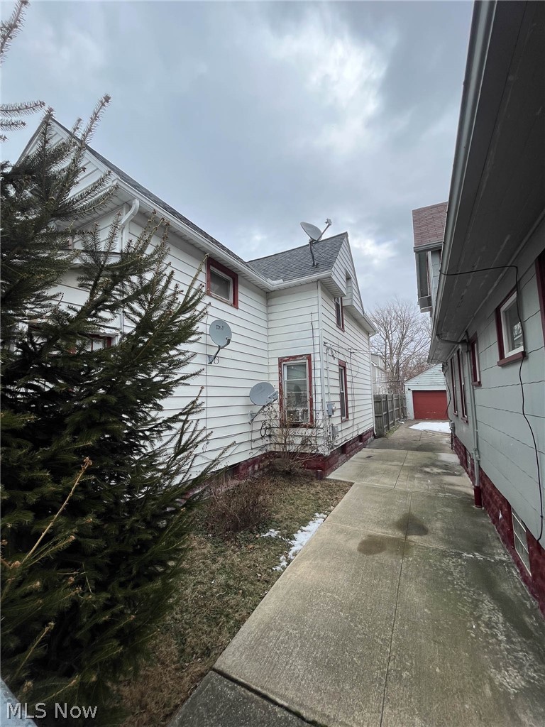 465 142nd Street, Cleveland, OH - Photo 3