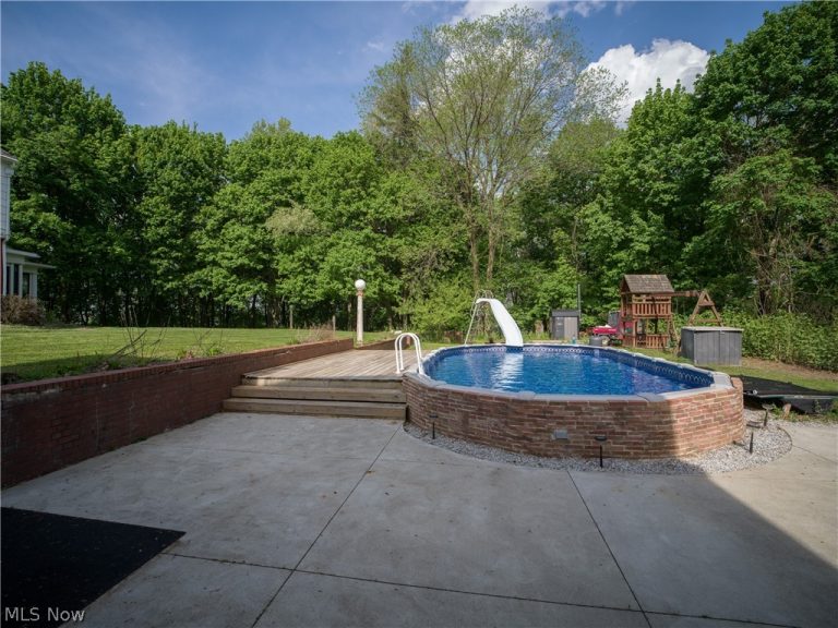 497 Moravian Trail, Uhrichsville, OH - Photo 8
