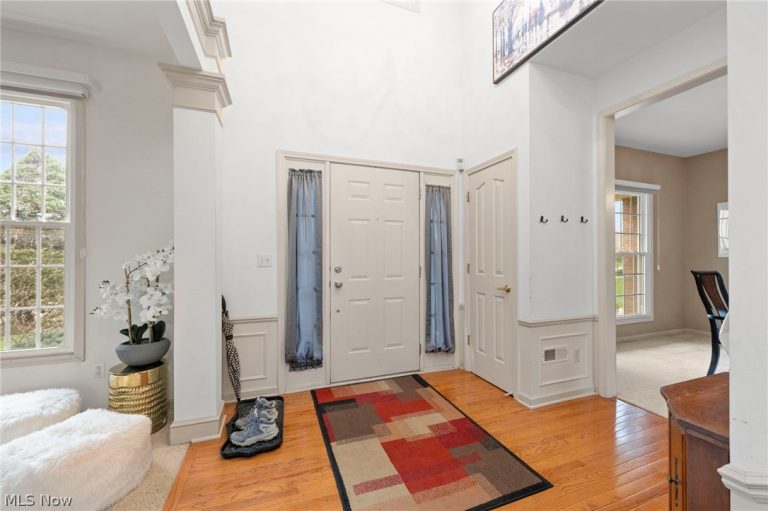 9864 Burton Drive, Twinsburg, OH - Photo 2