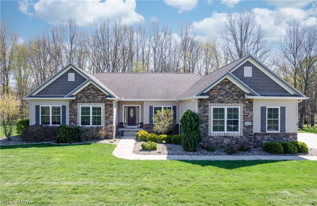 3952 Heron Creek Drive, Rootstown, OH