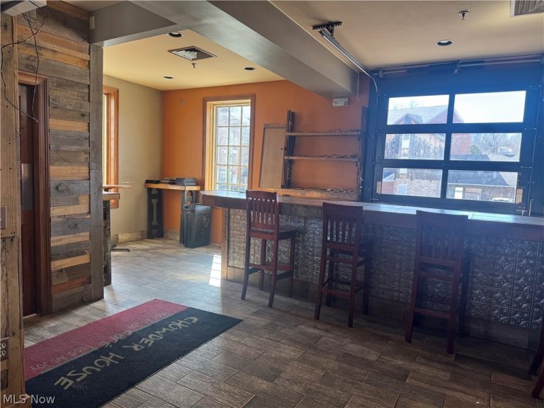 1244 Weathervane Lane, Akron, OH - Photo 4