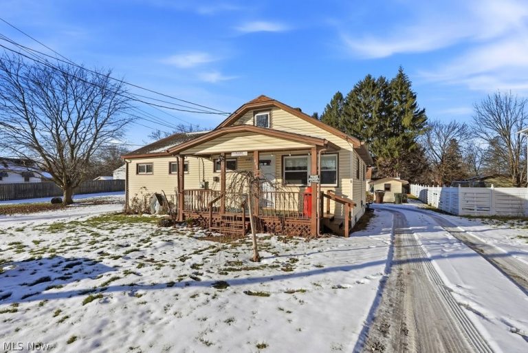 448 Fritsch Avenue, Akron, OH - Photo 2