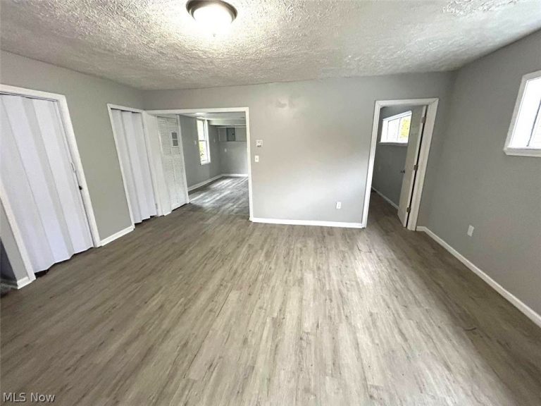 3328 61st Street, Cleveland, OH - Photo 6