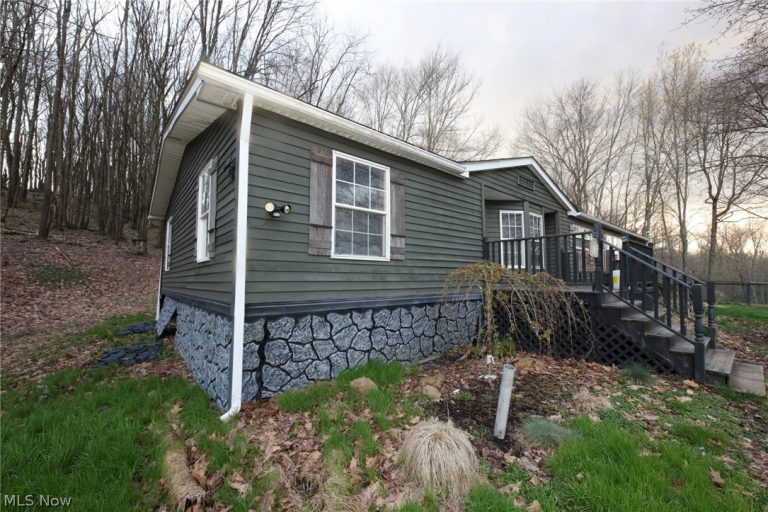 961 Glendale Road, New Cumberland, WV - Photo 8