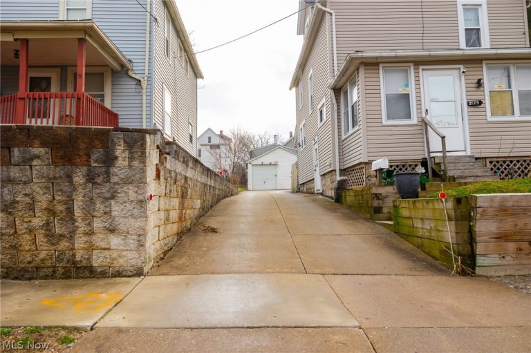 2125 10th Street, Akron, OH - Photo 3