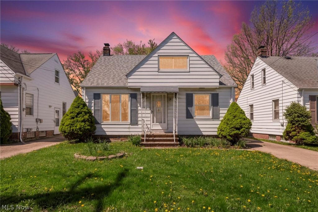 934 220th Street, Euclid, OH