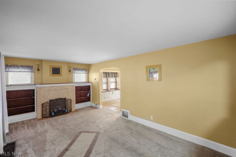 1597 Glenmount Avenue, Akron, OH - Photo 2