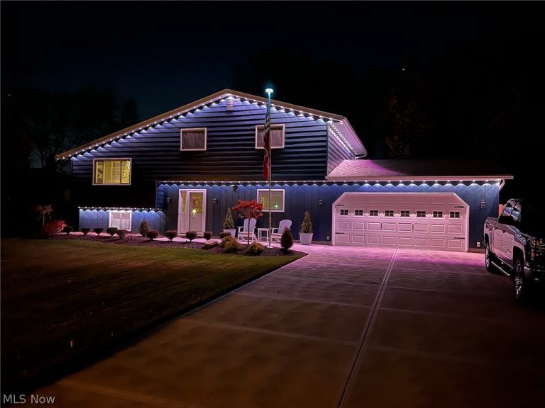 8407 Barton Drive, Strongsville, OH - Photo 3