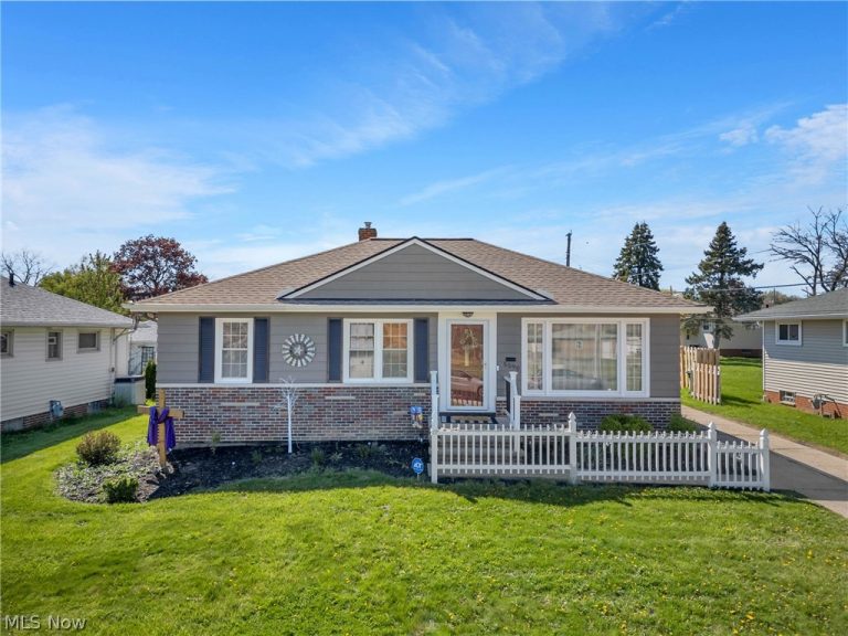 5590 Queens Highway, Parma, OH, 44130