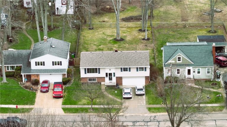 165 Dorland Avenue, Berea, OH - Photo 2