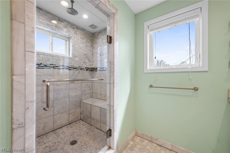 12440 Harold Drive, Chesterland, OH - Photo 6