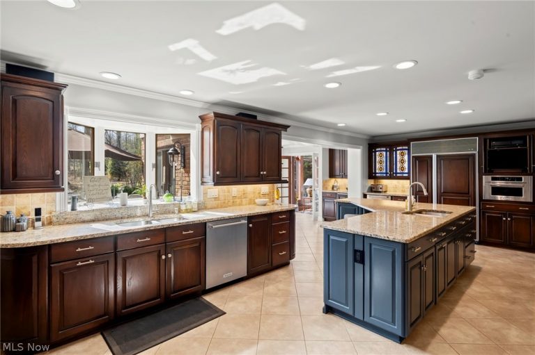 5400 Valley Parkway, Brecksville, OH - Photo 8