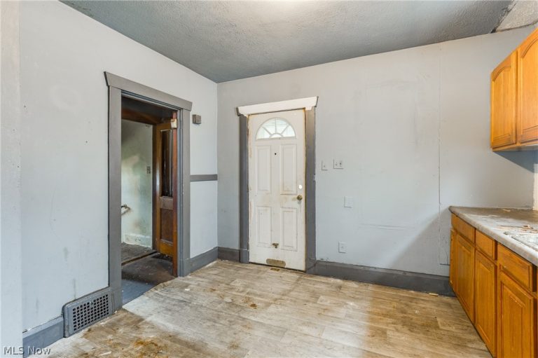 3005 Rush Boulevard, Youngstown, OH - Photo 3