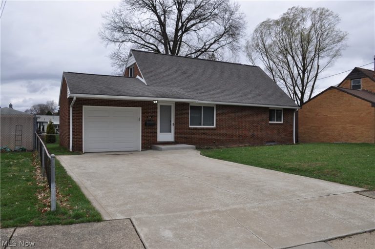 539 Royer Avenue, North Canton, OH - Photo 3