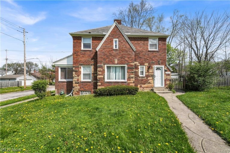 17303 Invermere Avenue, Cleveland, OH - Photo 2