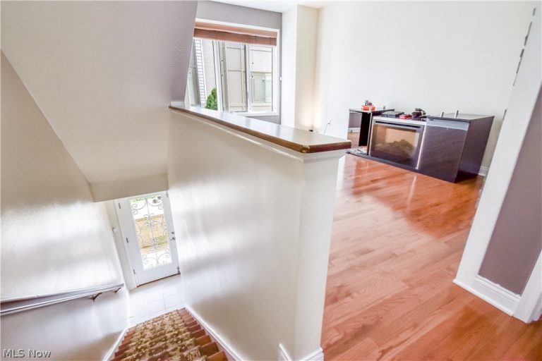 1425 Lindazzo Avenue, Cleveland, OH - Photo 6