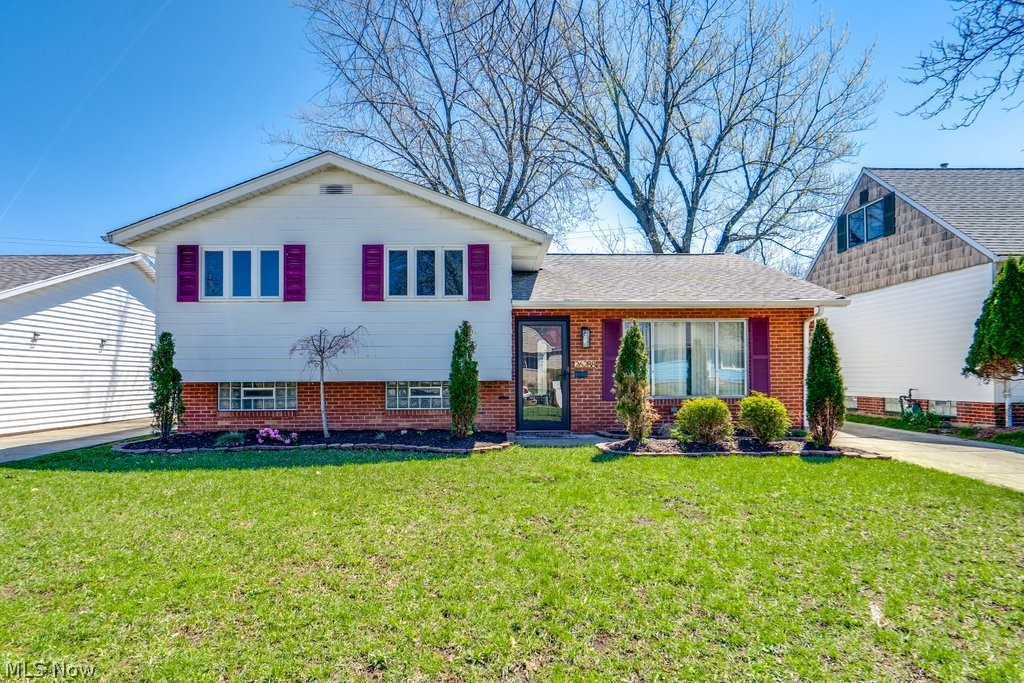 26288 Aaron Drive, Euclid, OH