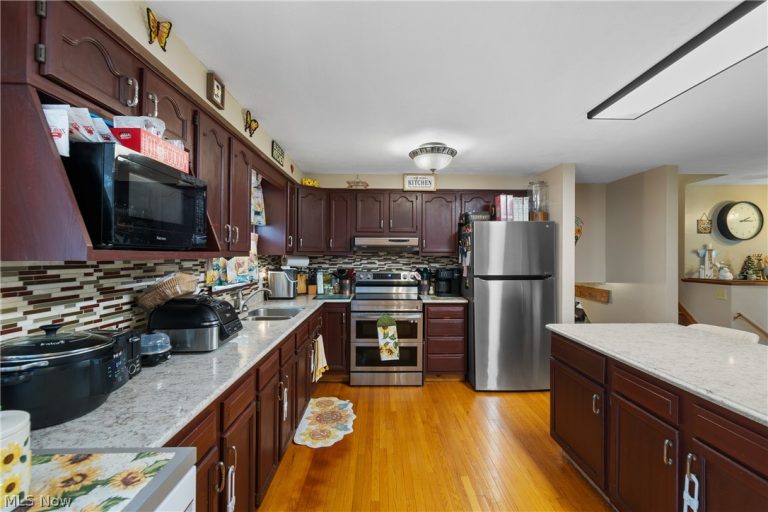 5235 Nave Street, Canton, OH - Photo 8