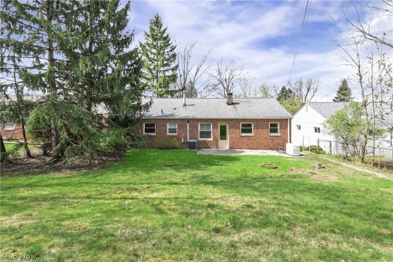 1175 Ranchland Drive, Mayfield Heights, OH - Photo 2