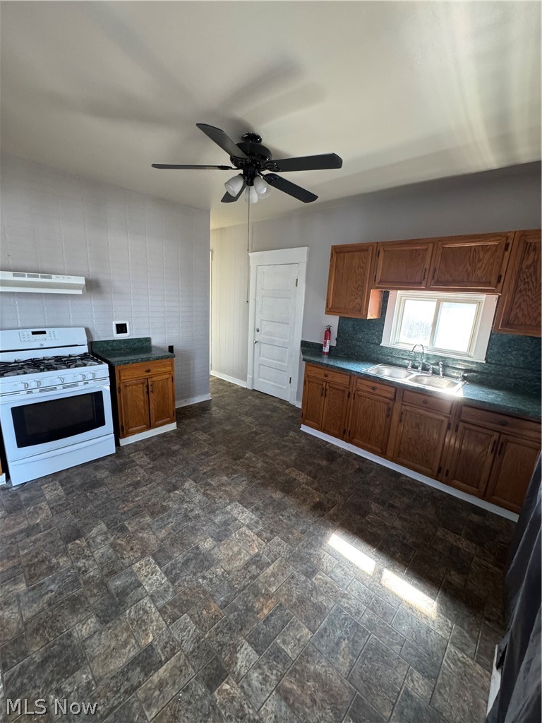 9316 Raymond Avenue, Cleveland, OH - Photo 5