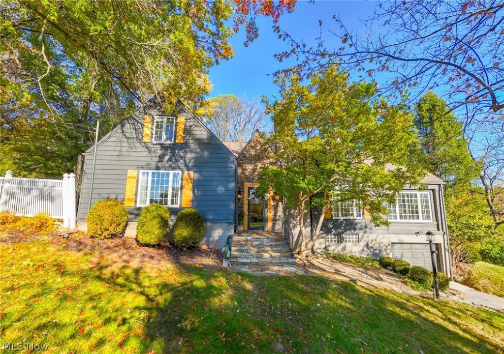 68305 Rolling Acres Drive, St Clairsville, OH