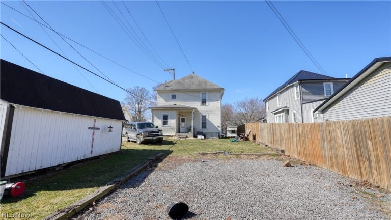 318 8th Street, Cambridge, OH - Photo 4