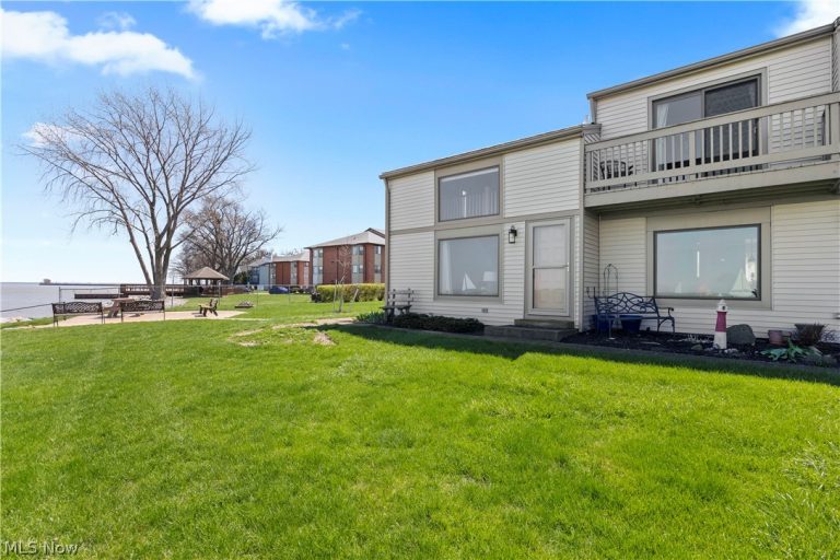 1371 Cleveland Road #E, Huron, OH - Photo 5