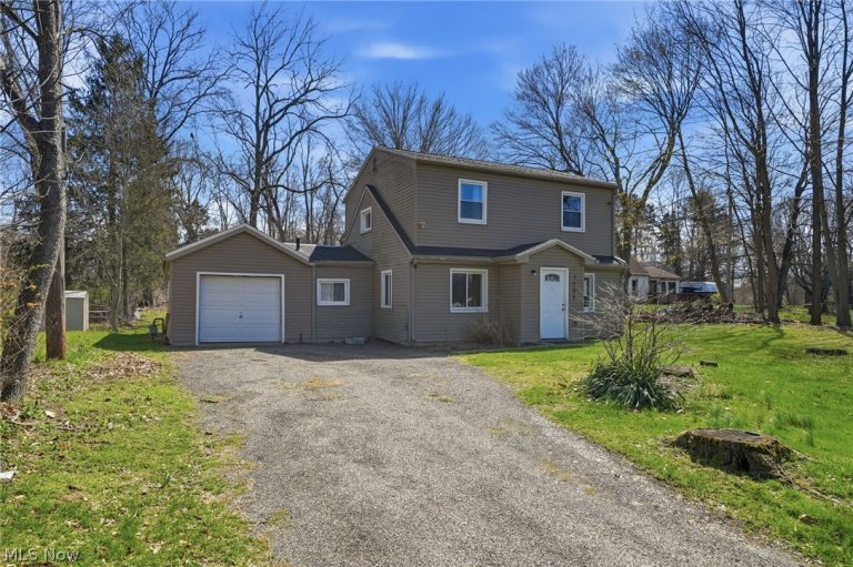 1555 Ambre Drive, Akron, OH - Photo 2