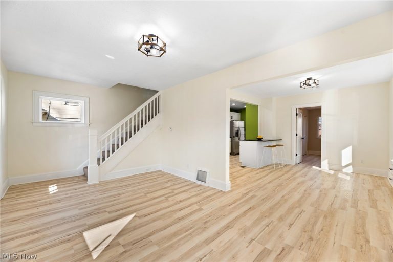 1933 10th Street, Cuyahoga Falls, OH - Photo 3